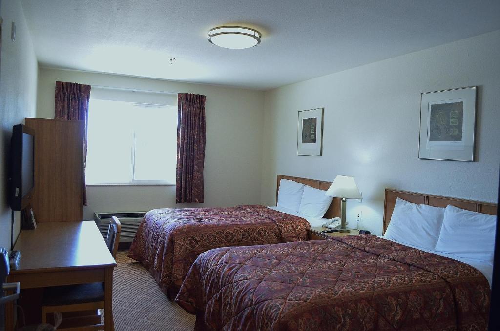 Knights Inn Quincy Room photo